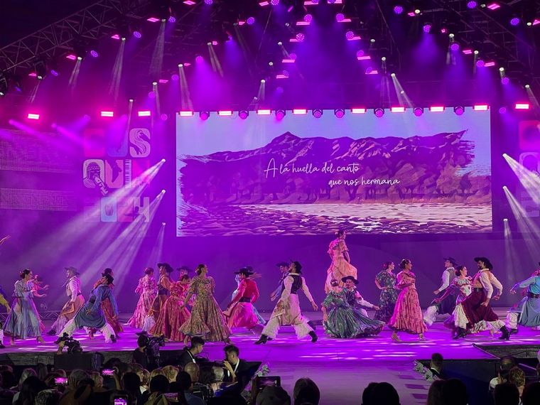 La primera luna coscoína. 