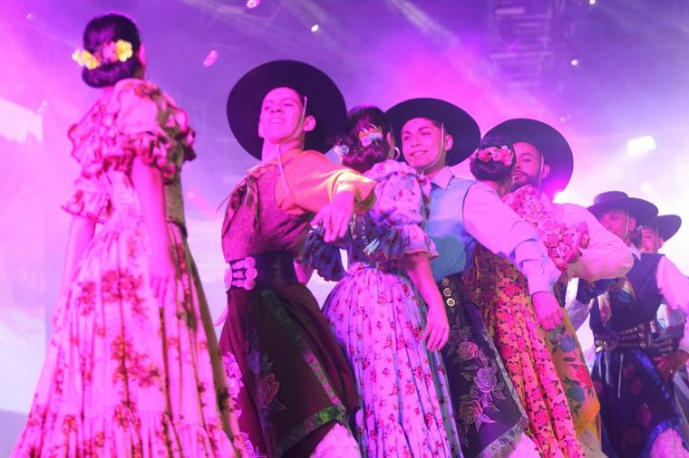 La primera luna coscoína. 