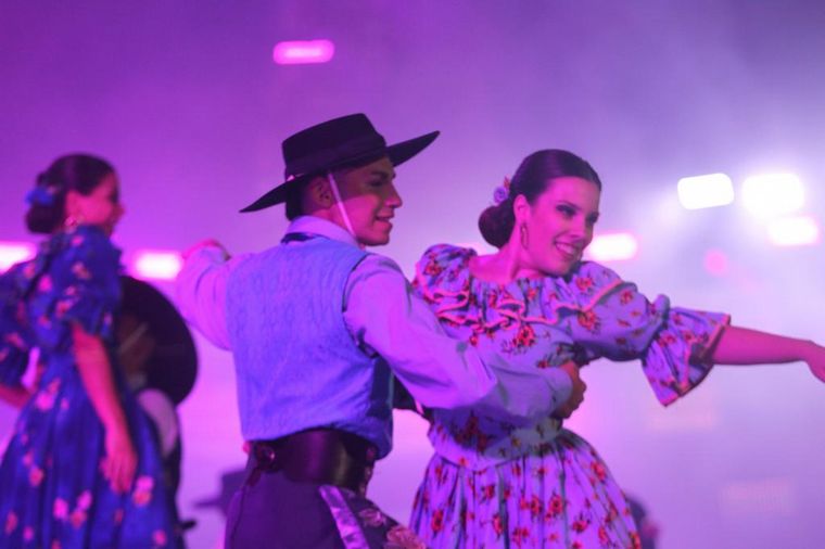 La primera luna coscoína. 