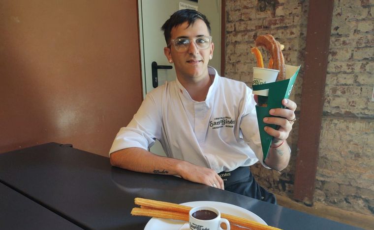 Lucas Correa visitó el Mercado de los Carruajes en el marco del Operativo Verano. 