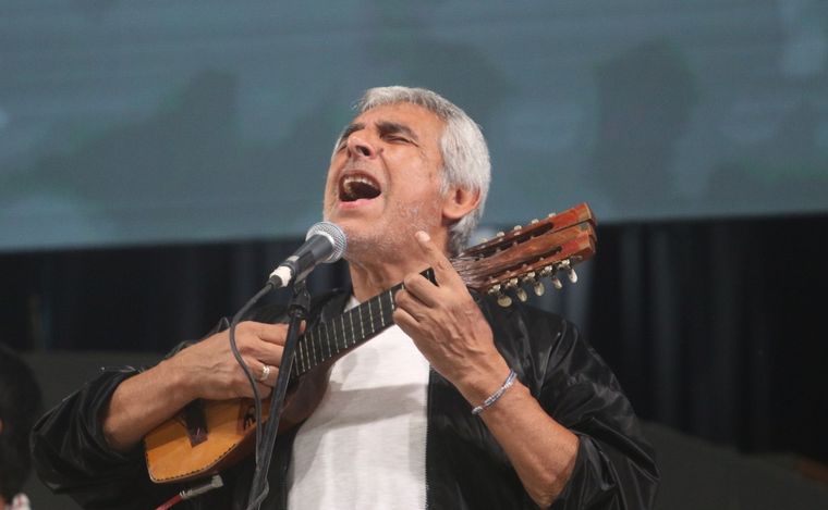 Peteco Carabajal, en la tercera noche de Cosquín.