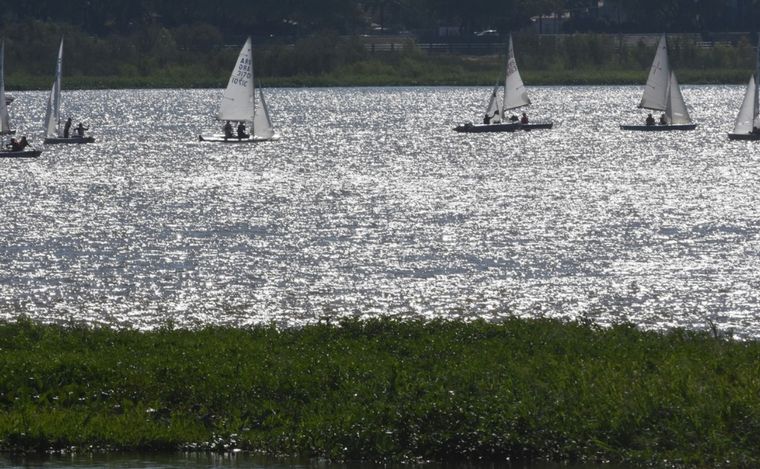 Actividades náuticas en la Laguna Setúbal (Foto: gentileza Mauricio Garín)