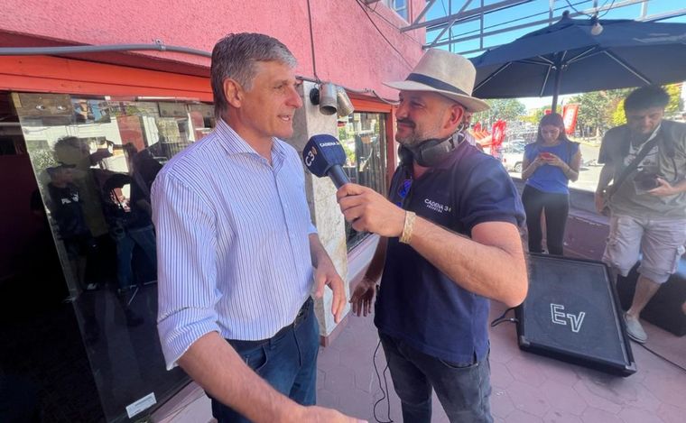 Raúl Cardinali intendente de Cosquín en la tradicional peña de la Munich