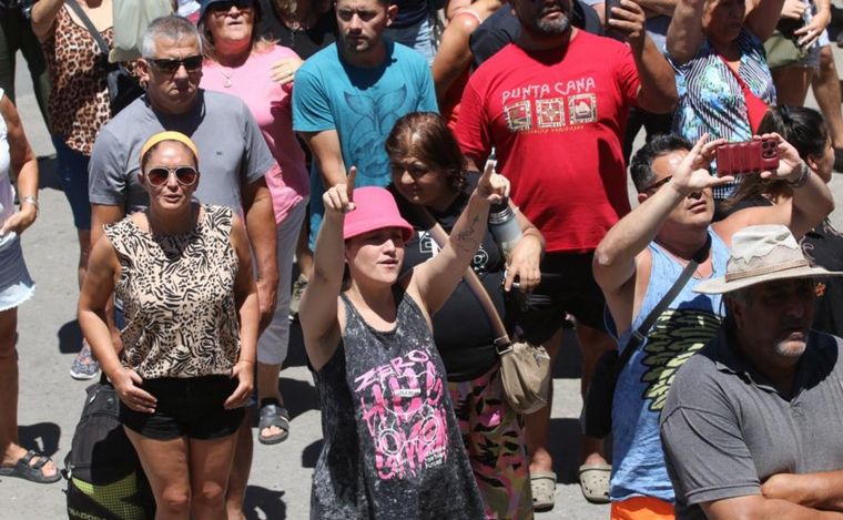 Todo el color de la tradicional peña de la Munich en Cosquín