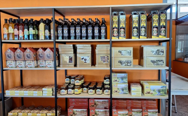 "Estancia Vieja", la fábrica familiar de Tanti que ofrece alfajores sabor fernet