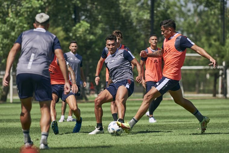 Con una cara nueva, Talleres entrenó pensando en el debut en Copa de la Liga