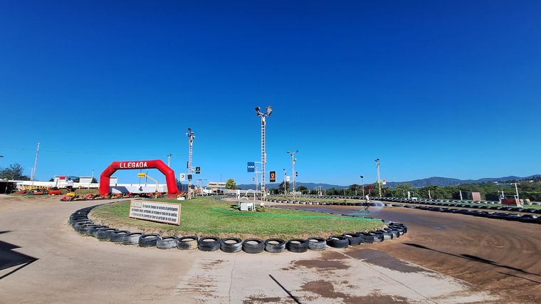Complejo Nuevo Karting en Villa Santa Cruz del Lago.