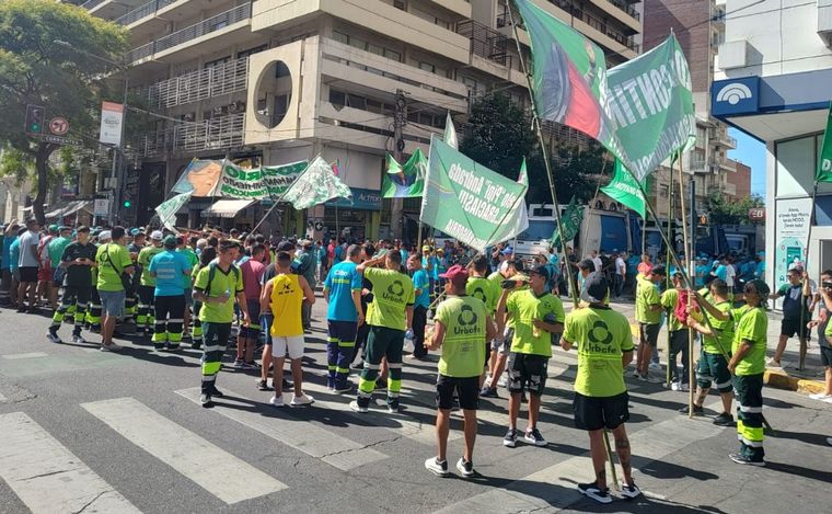Gremios concentrados en Corrientes y Pellegrini.