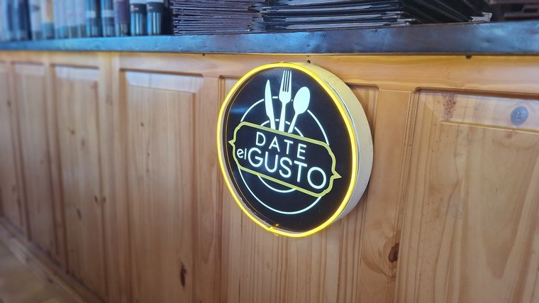 Date el Gusto: un rincón histórico de Cosquín único por su música y gastronomía
