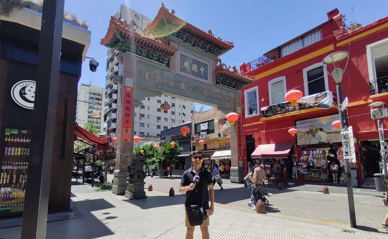 El encanto del Barrio Chino en Buenos Aires: identidad y variedad gastronómica.