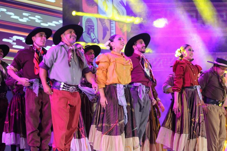 Los Carabajal, en la quinta luna en Cosquín.