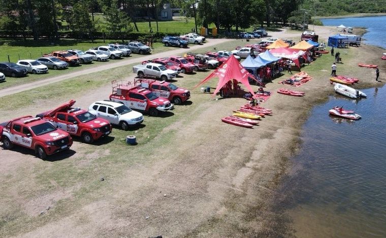 Operativo de búsqueda en el lago de Embalse.