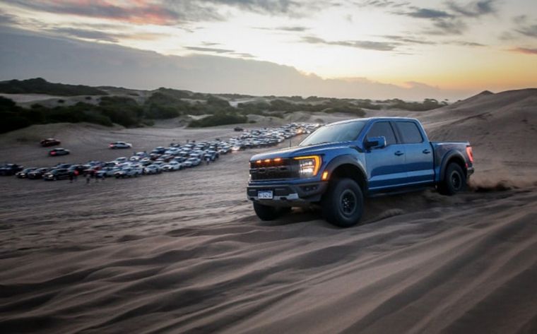 Cadena3 con la "Raza Fuerte" en la travesía de Ford y el Club Ranger en Pinamar