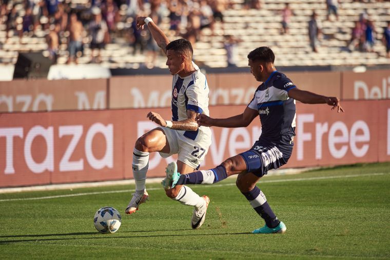 Talleres y Gimnasia se enfrentan en el Kempes. (Foto:@CATalleresdecba)