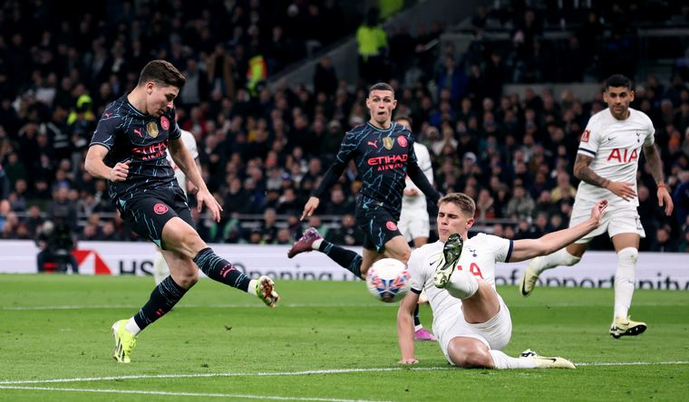 Julián Álvarez fue titular en la victoria del City.