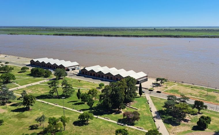La imperdible vista de Rosario desde la cima del Monumento a la Bandera.