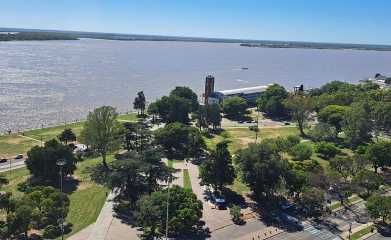 La imperdible vista de Rosario desde la cima del Monumento a la Bandera.