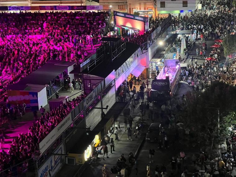 Las mejores fotos de la octava luna coscoína. 