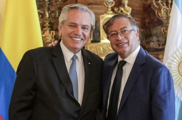 Desde España, Alberto respaldó a Gustavo Petro tras las críticas de Milei