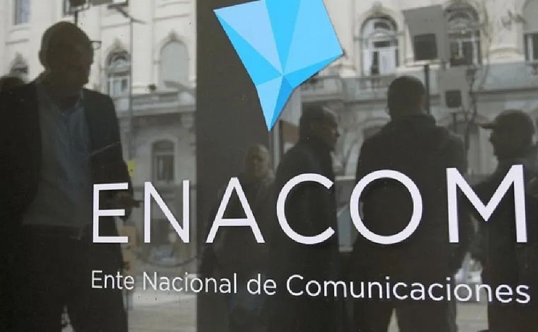 El Gobierno oficializó la intervención por 180 días del Enacom - Noticias -  Cadena 3 Argentina