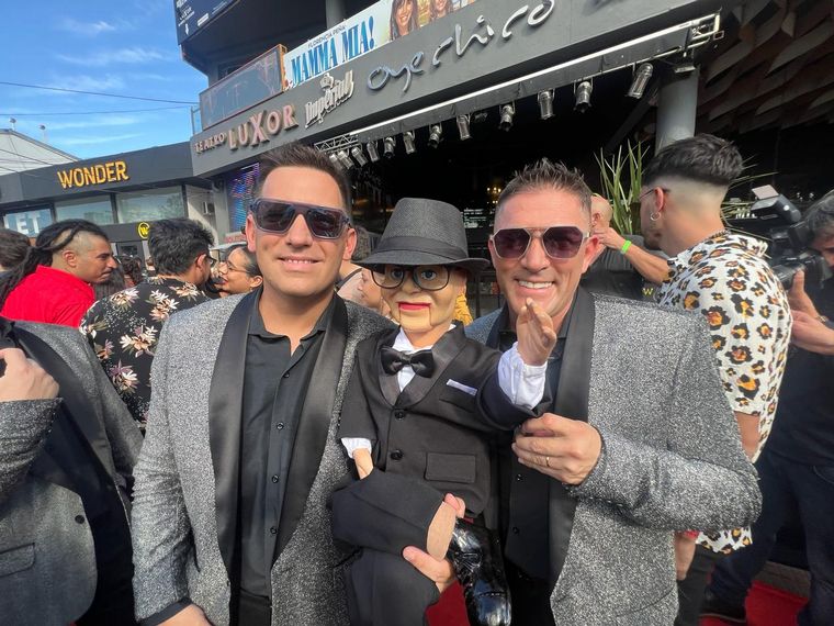 Puro glamour en la alfombra roja de los premios Carlos