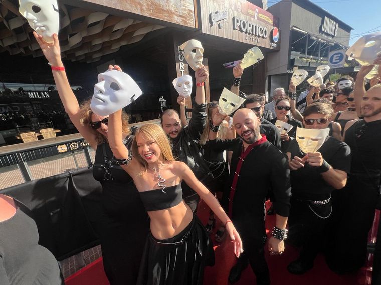 Carlos Paz, de gala por los Premios Carlos 2024.