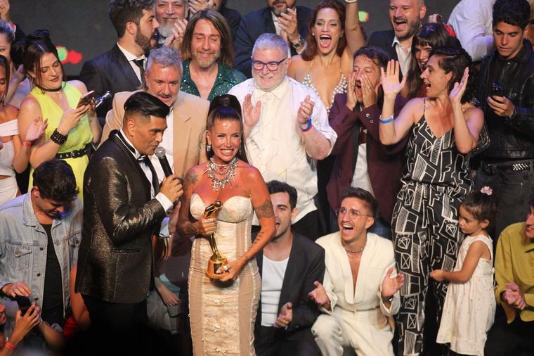 FOTO: Mamma Mia recibió el Premio Carlos de Oro 2024.