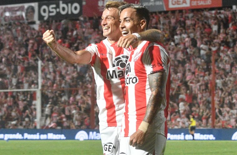 Instituto se aprovechó de las falencias de Atlético y lo goleó en Alta Córdoba.