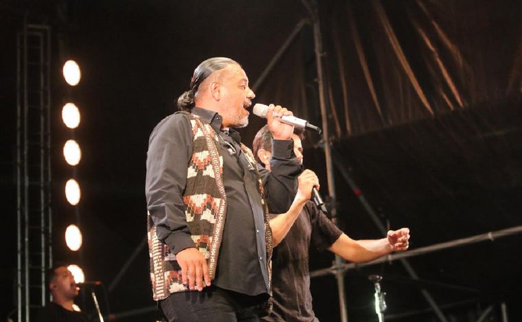 El Indio Rojas, en la apertura de las Colectividades.