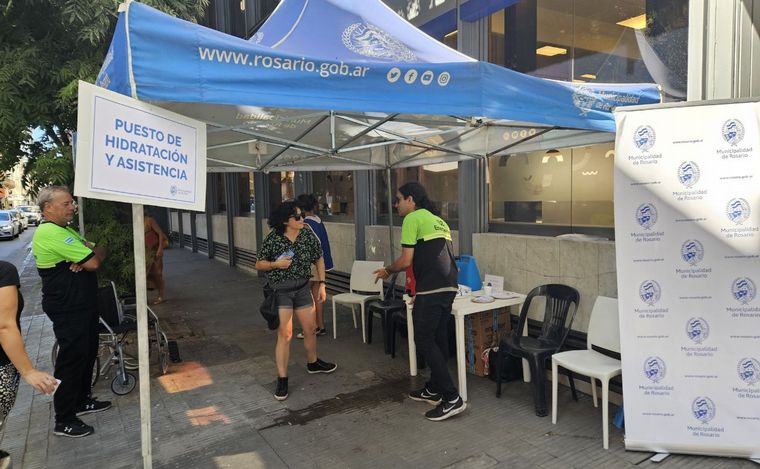 La Municipalidad estableció puntos de hidratación. 