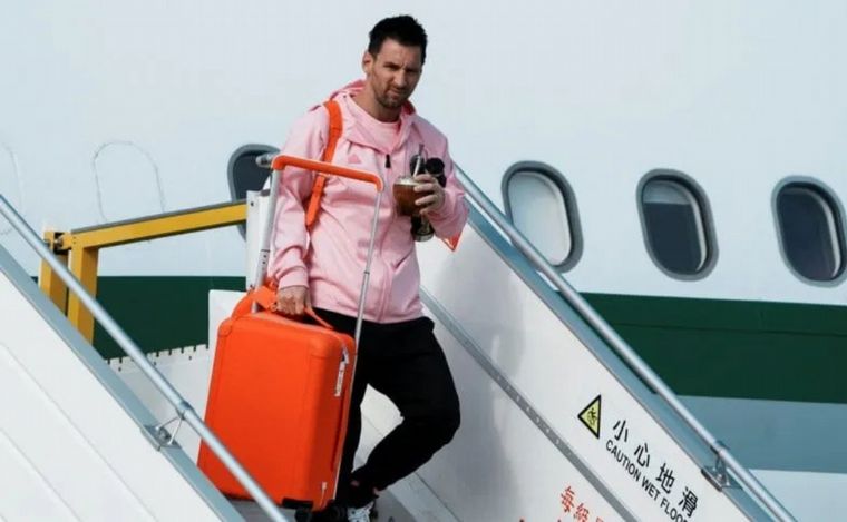 FOTO: Lionel Messi y el planteo del Inter Miami llegaron a Hong Kong.