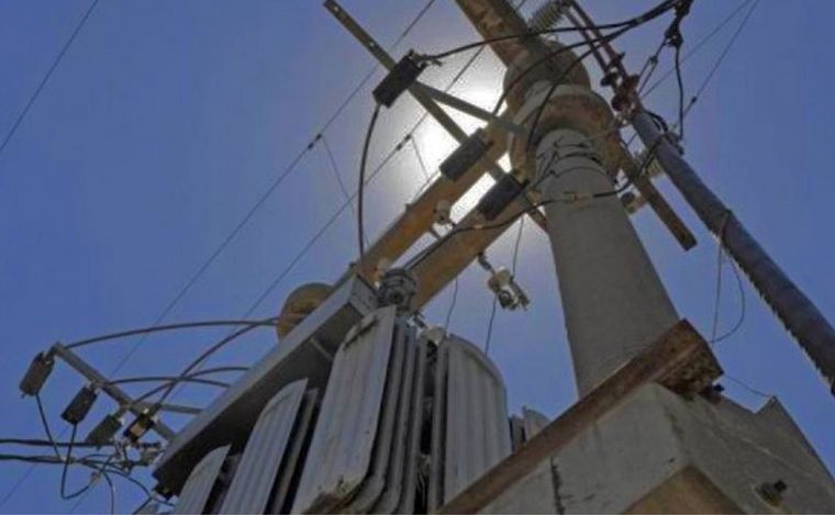 Vecinos sin luz en la ola de calor: 