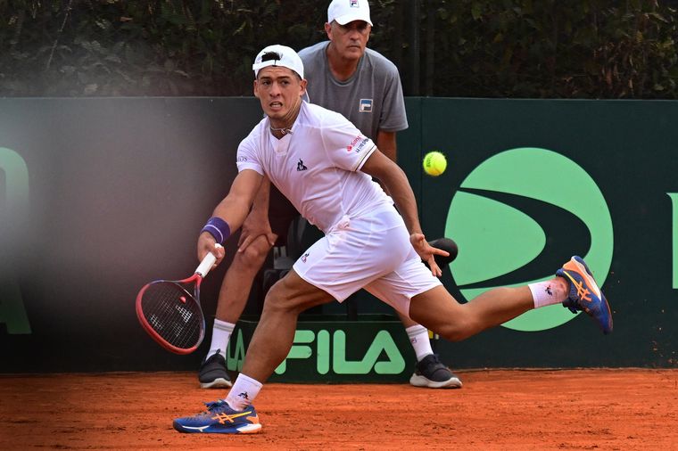 Sebastián Báez durante el duelo ante Popko por Copa Davis.