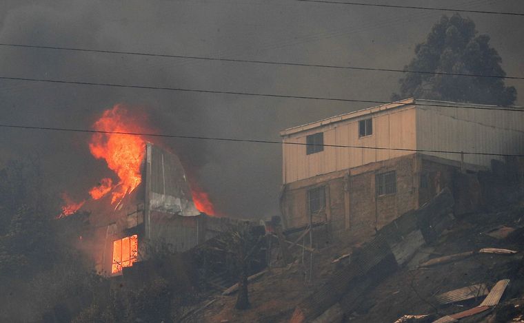 El paso devastador de los incendios en Chile. (Foto: NA)