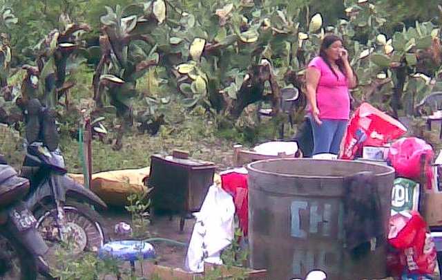 Varias familias debieron ser evacuadas por el aluvión de agua y barro.