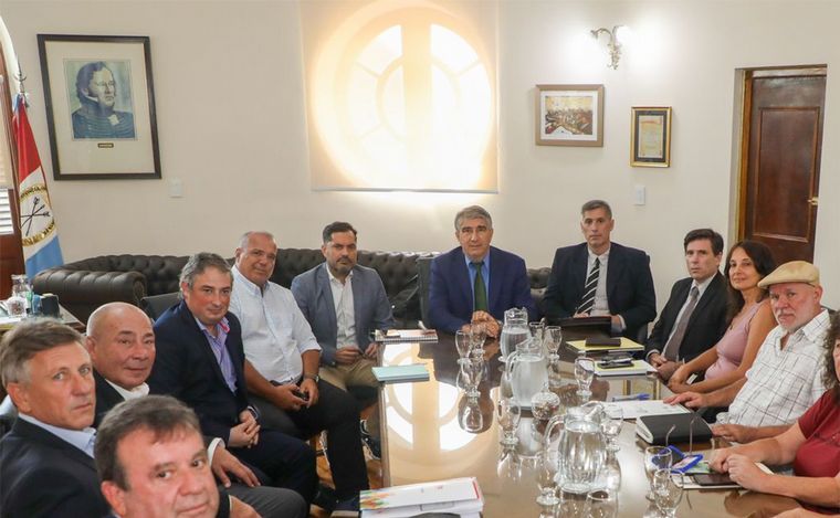 Paritaria estatal: nueva reunión, el 14% “lo antes posible” y reclamo gremial.