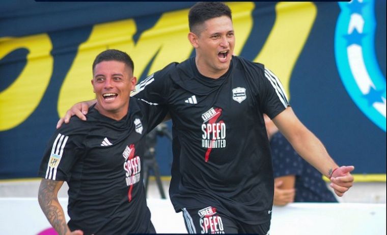 Riestra avanzó de fase con polémica (Foto: @Copa_Argentina)