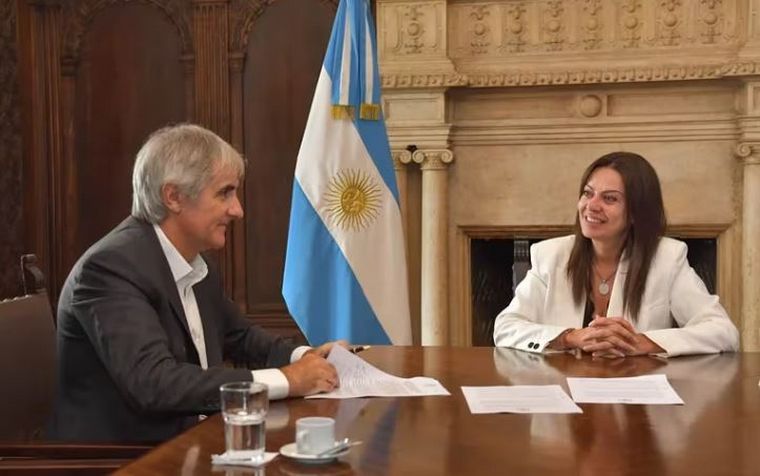 Cáritas renueva acuerdo con el Gobierno para asistencia alimentaria