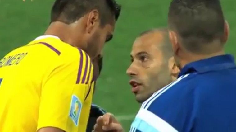 Mascherano y su arenga ante Chiquito Romero.