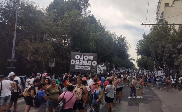 Marcha del Polo Obrero en Córdoba. (Foto: Fernando Barrionuevo/Cadena 3)