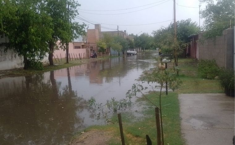 Fuerte temporal en Villa Dolores. (Foto: gentileza)