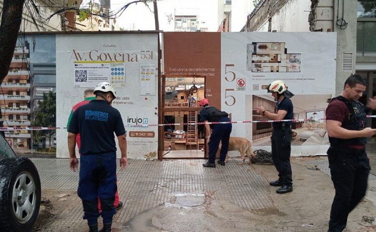 FOTO: Una mujer murió tras un derrumbe en una obra en construcción en Buenos Aires. (Télam)