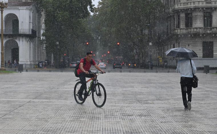 Lluvias en Buenos Aires. (Foto: Télam)
