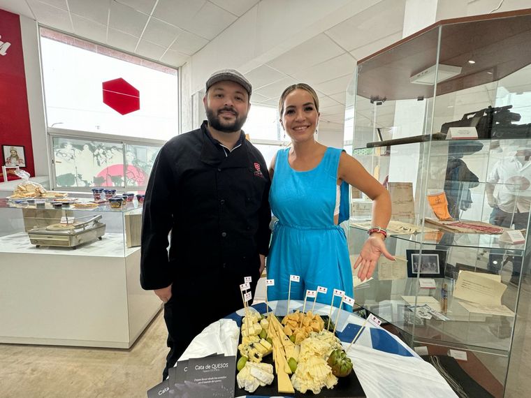 Siempre Juntos transmite desde Villa María en la previa del festival.