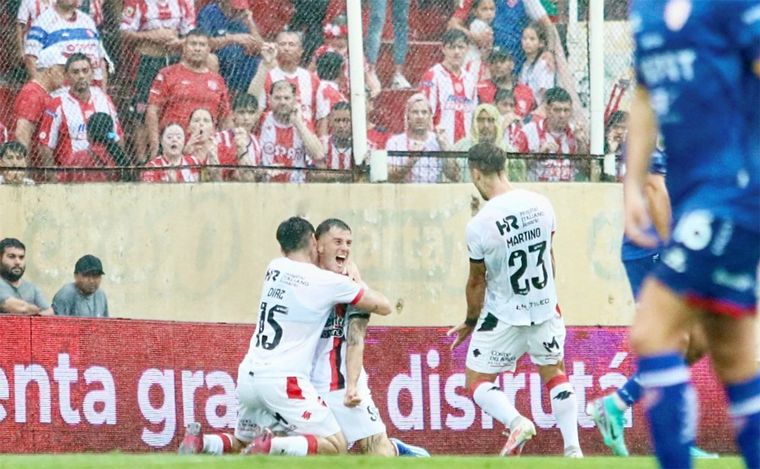 Newell's vs. Unión de Santa Fe. Copa de la Liga 2024.