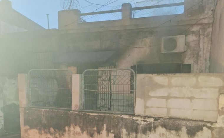 Murió una mujer de 61 años tras incendiarse su casa en barrio Müller.