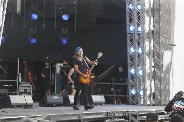Airbag brilló en el primer día del Cosquín Rock 2024.