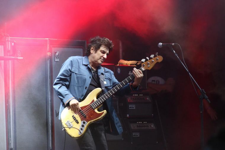 Divididos fue una aplanadora en el escenario principal del Cosquín 2024.