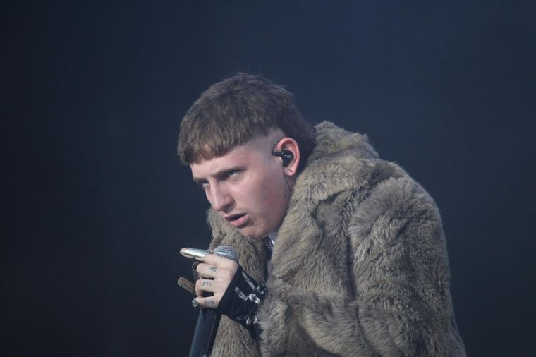 Dillom desató la locura de sus fanáticos en el Cosquín 2024.