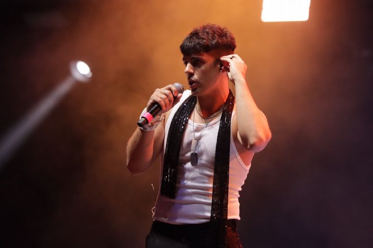 María Becerra y La Konga, figuras de la noche de sábado en Villa María.